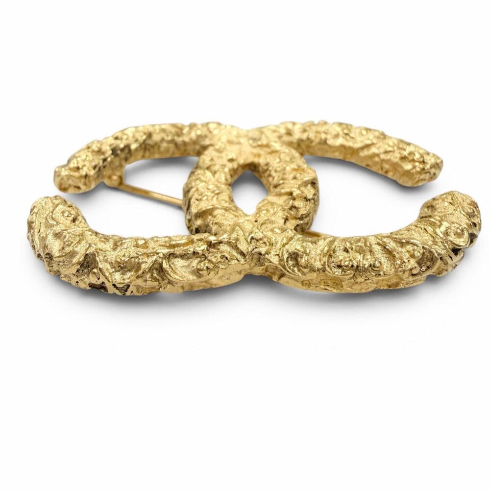 CHANEL Authentic Vintage Gold Logo Brooch - Picture 4 of 6